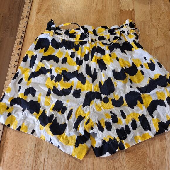 Who What Where Linen Rayon Yellow & Black Abstract Elastic Waist Shorts Small - Picture 8 of 9